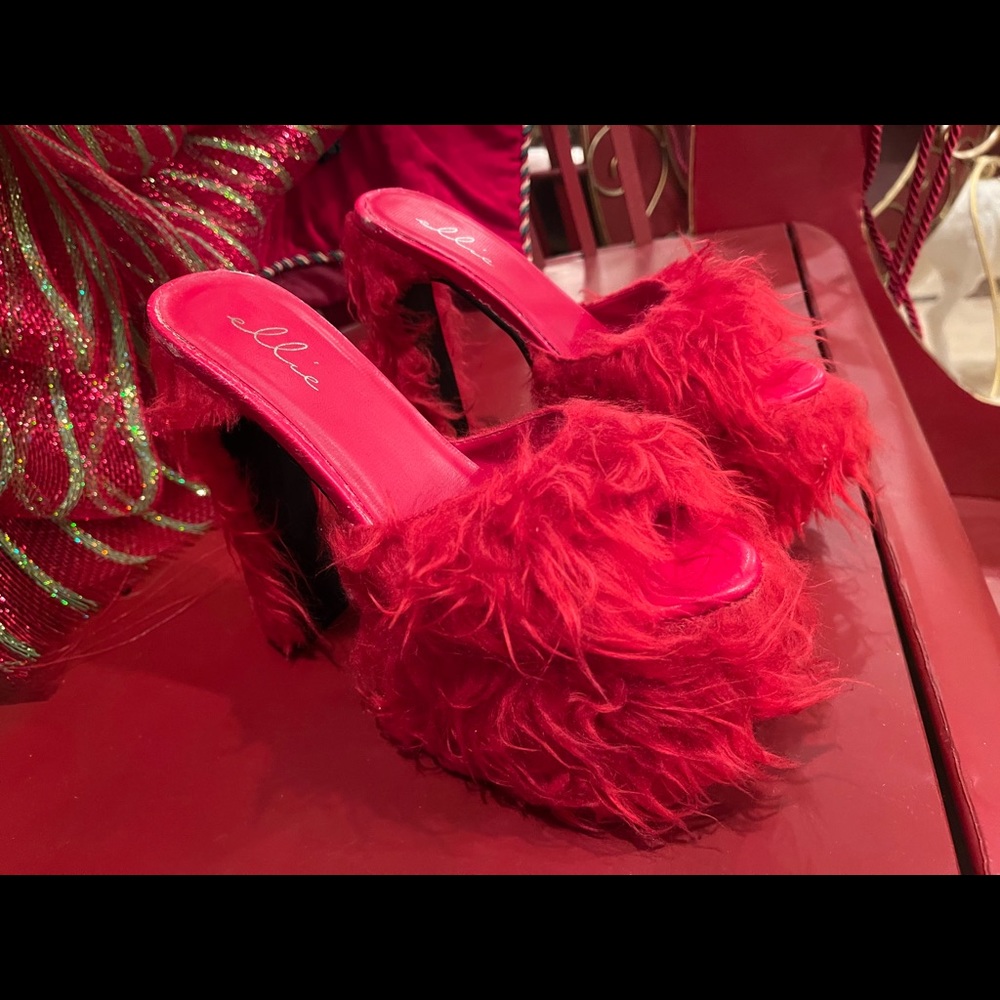 New Ellie Fluffies Size 6